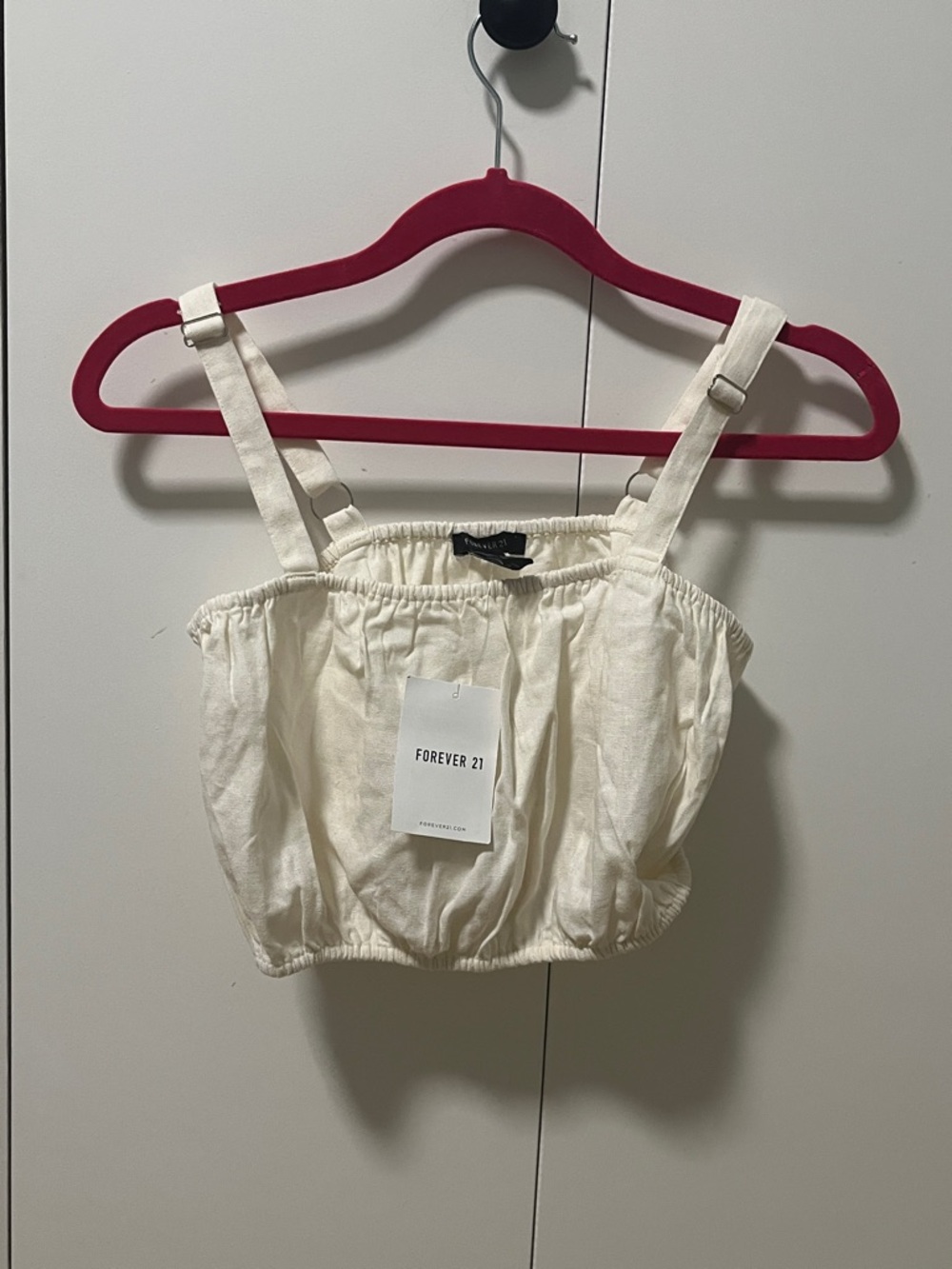 Forever 21 Off-White Cropped Tank with Adjustable Straps. Size S.